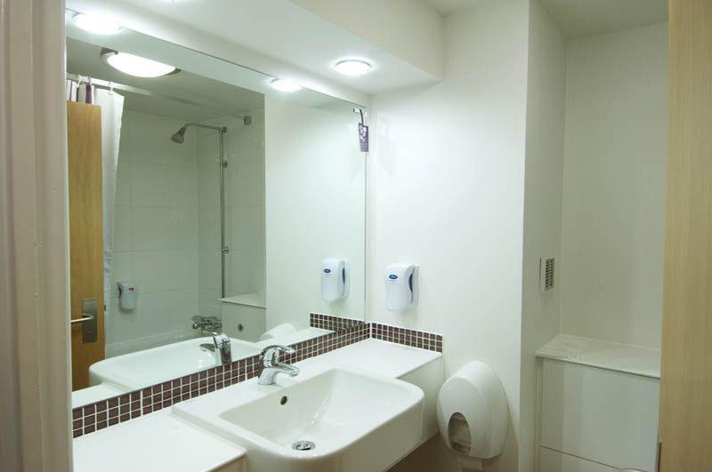 Premier Inn Southampton North Chilworth  Екстериор снимка